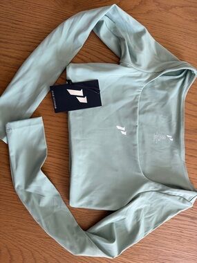 Light Sage Long-Sleeve Women’s Active Top